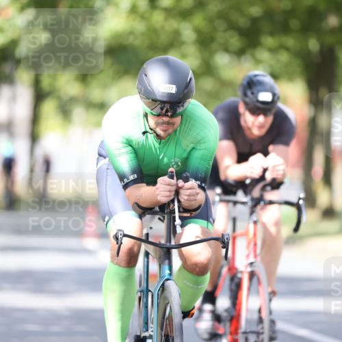 11.08.2024 - GEWOBA Citytriathlon Bremen H.Heesch http://msf.ph/oto/6802757 11.08.2024 12:04:17 Laufen  meine-sportfotos.de