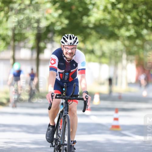 11.08.2024 - GEWOBA Citytriathlon Bremen H.Heesch http://msf.ph/oto/6802772 11.08.2024 12:04:20 Laufen  meine-sportfotos.de