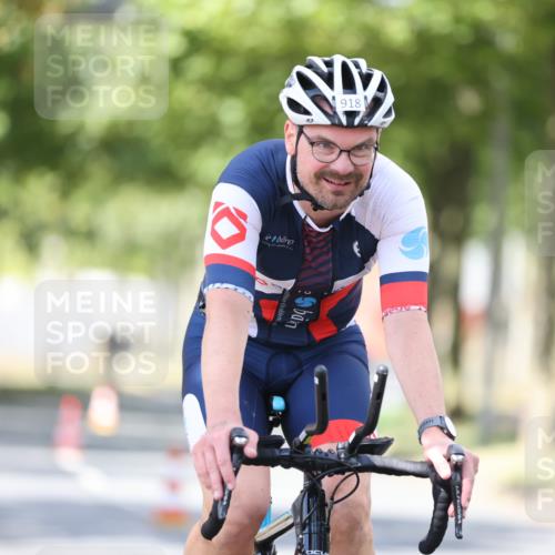 11.08.2024 - GEWOBA Citytriathlon Bremen H.Heesch http://msf.ph/oto/6802795 11.08.2024 12:04:20 Laufen  meine-sportfotos.de