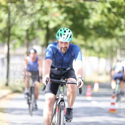 11.08.2024 - GEWOBA Citytriathlon Bremen H.Heesch http://msf.ph/oto/6802824 11.08.2024 12:04:23 Laufen  meine-sportfotos.de