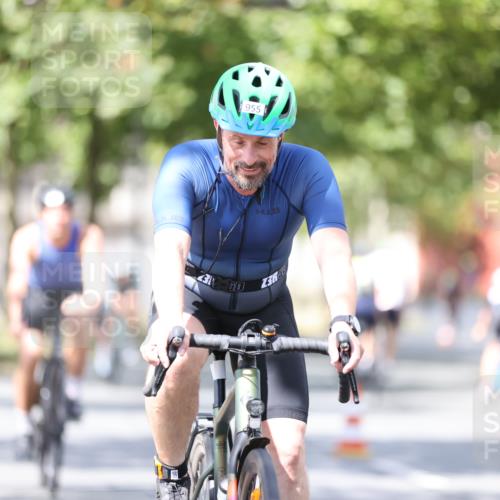 11.08.2024 - GEWOBA Citytriathlon Bremen H.Heesch http://msf.ph/oto/6802838 11.08.2024 12:04:24 Laufen  meine-sportfotos.de