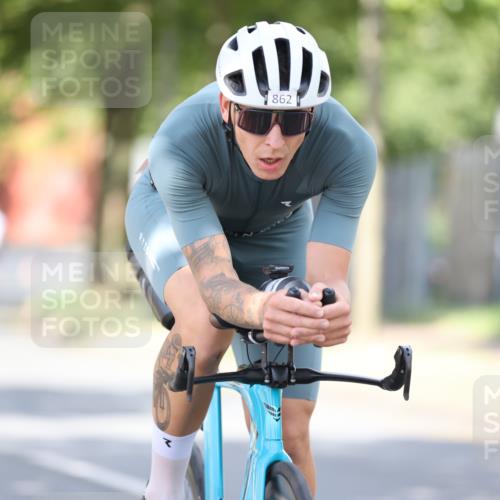 11.08.2024 - GEWOBA Citytriathlon Bremen H.Heesch http://msf.ph/oto/6802888 11.08.2024 12:04:27 Laufen  meine-sportfotos.de