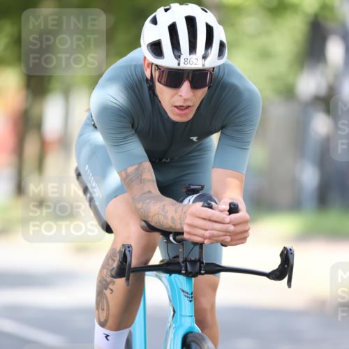 11.08.2024 - GEWOBA Citytriathlon Bremen H.Heesch http://msf.ph/oto/6802890 11.08.2024 12:04:27 Laufen  meine-sportfotos.de