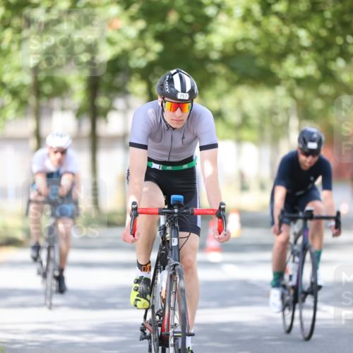 11.08.2024 - GEWOBA Citytriathlon Bremen H.Heesch http://msf.ph/oto/6802911 11.08.2024 12:04:33 Laufen  meine-sportfotos.de