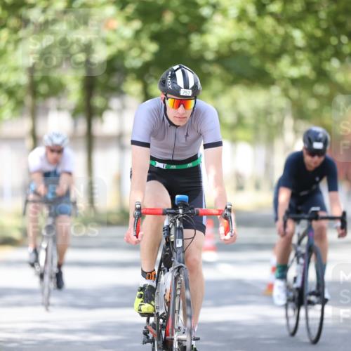 11.08.2024 - GEWOBA Citytriathlon Bremen H.Heesch http://msf.ph/oto/6802913 11.08.2024 12:04:33 Laufen  meine-sportfotos.de