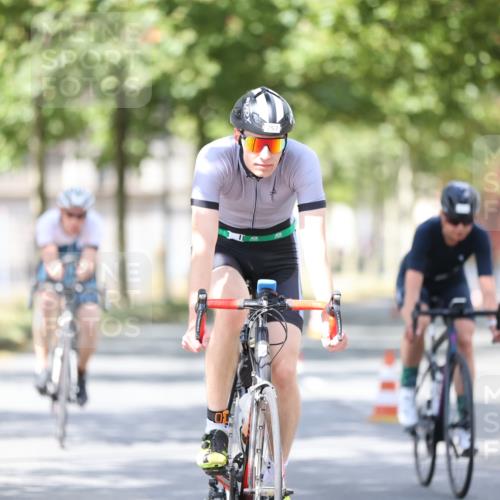 11.08.2024 - GEWOBA Citytriathlon Bremen H.Heesch http://msf.ph/oto/6802915 11.08.2024 12:04:33 Laufen  meine-sportfotos.de