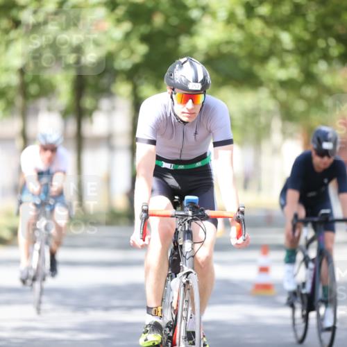 11.08.2024 - GEWOBA Citytriathlon Bremen H.Heesch http://msf.ph/oto/6802917 11.08.2024 12:04:33 Laufen  meine-sportfotos.de