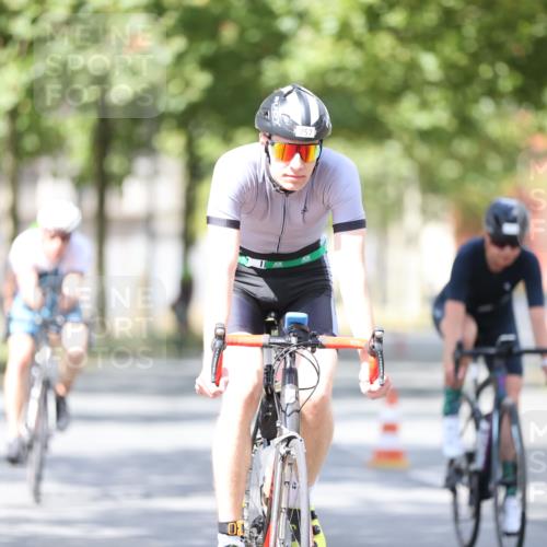 11.08.2024 - GEWOBA Citytriathlon Bremen H.Heesch http://msf.ph/oto/6802919 11.08.2024 12:04:33 Laufen  meine-sportfotos.de