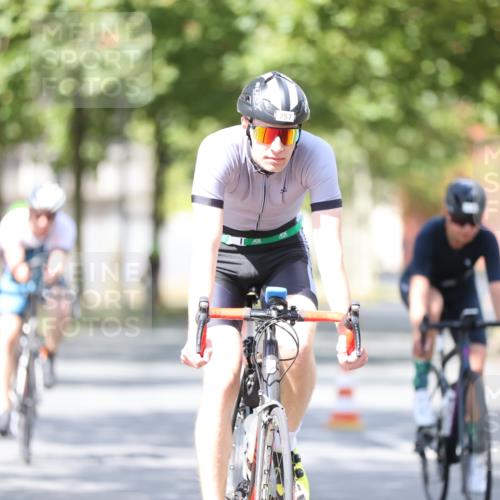 11.08.2024 - GEWOBA Citytriathlon Bremen H.Heesch http://msf.ph/oto/6802921 11.08.2024 12:04:33 Laufen  meine-sportfotos.de