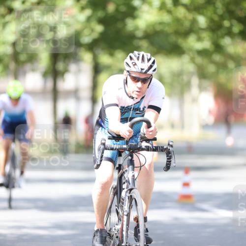 11.08.2024 - GEWOBA Citytriathlon Bremen H.Heesch http://msf.ph/oto/6802928 11.08.2024 12:04:34 Laufen  meine-sportfotos.de