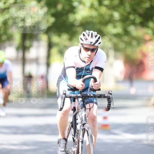 11.08.2024 - GEWOBA Citytriathlon Bremen H.Heesch http://msf.ph/oto/6802932 11.08.2024 12:04:34 Laufen  meine-sportfotos.de