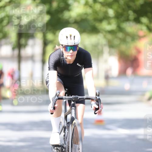 11.08.2024 - GEWOBA Citytriathlon Bremen H.Heesch http://msf.ph/oto/6802961 11.08.2024 12:04:37 Laufen  meine-sportfotos.de