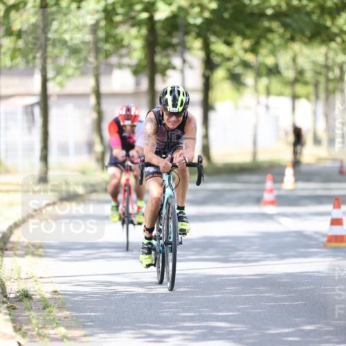 11.08.2024 - GEWOBA Citytriathlon Bremen H.Heesch http://msf.ph/oto/6802973 11.08.2024 12:04:38 Laufen  meine-sportfotos.de