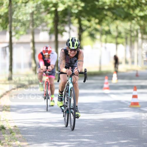 11.08.2024 - GEWOBA Citytriathlon Bremen H.Heesch http://msf.ph/oto/6802979 11.08.2024 12:04:39 Laufen  meine-sportfotos.de