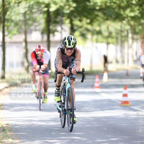 11.08.2024 - GEWOBA Citytriathlon Bremen H.Heesch http://msf.ph/oto/6802983 11.08.2024 12:04:39 Laufen  meine-sportfotos.de