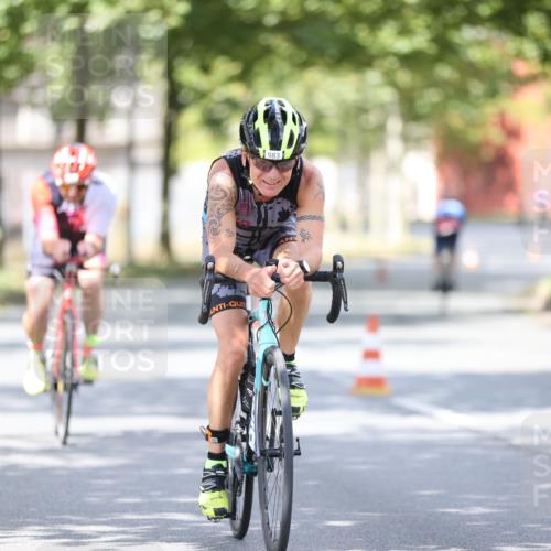 11.08.2024 - GEWOBA Citytriathlon Bremen H.Heesch http://msf.ph/oto/6802991 11.08.2024 12:04:39 Laufen  meine-sportfotos.de