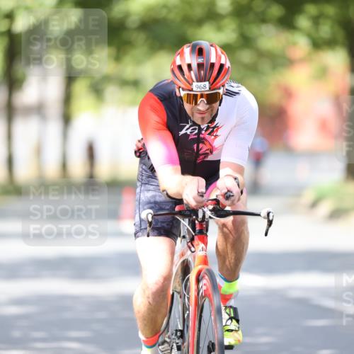 11.08.2024 - GEWOBA Citytriathlon Bremen H.Heesch http://msf.ph/oto/6803000 11.08.2024 12:04:40 Laufen  meine-sportfotos.de