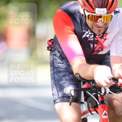 11.08.2024 - GEWOBA Citytriathlon Bremen H.Heesch http://msf.ph/oto/6803011 11.08.2024 12:04:41 Laufen  meine-sportfotos.de