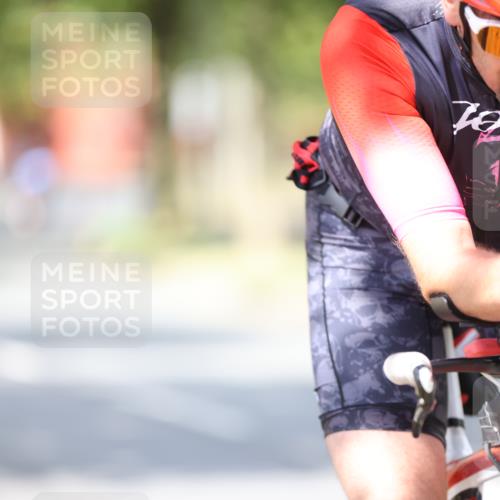 11.08.2024 - GEWOBA Citytriathlon Bremen H.Heesch http://msf.ph/oto/6803012 11.08.2024 12:04:41 Laufen  meine-sportfotos.de