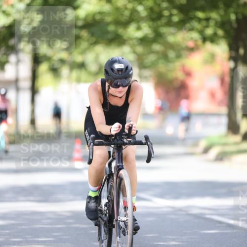 11.08.2024 - GEWOBA Citytriathlon Bremen H.Heesch http://msf.ph/oto/6803025 11.08.2024 12:04:47 Laufen  meine-sportfotos.de