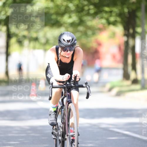 11.08.2024 - GEWOBA Citytriathlon Bremen H.Heesch http://msf.ph/oto/6803027 11.08.2024 12:04:47 Laufen  meine-sportfotos.de