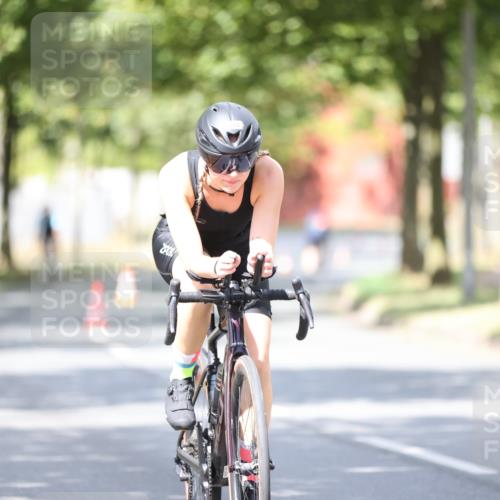 11.08.2024 - GEWOBA Citytriathlon Bremen H.Heesch http://msf.ph/oto/6803028 11.08.2024 12:04:47 Laufen  meine-sportfotos.de