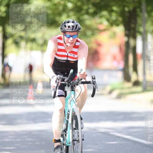 11.08.2024 - GEWOBA Citytriathlon Bremen H.Heesch http://msf.ph/oto/6803049 11.08.2024 12:04:50 Laufen  meine-sportfotos.de