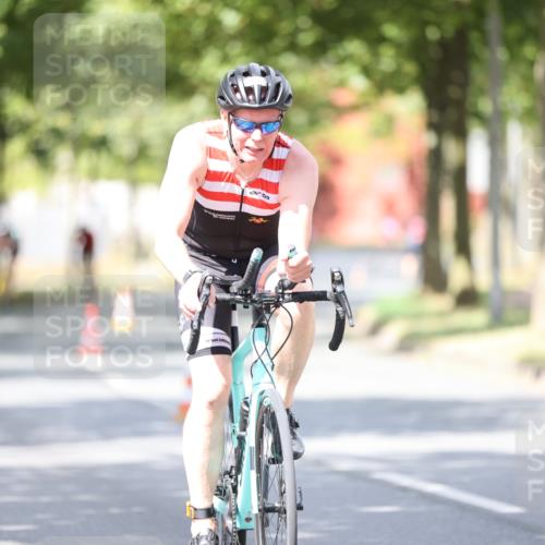 11.08.2024 - GEWOBA Citytriathlon Bremen H.Heesch http://msf.ph/oto/6803050 11.08.2024 12:04:50 Laufen  meine-sportfotos.de