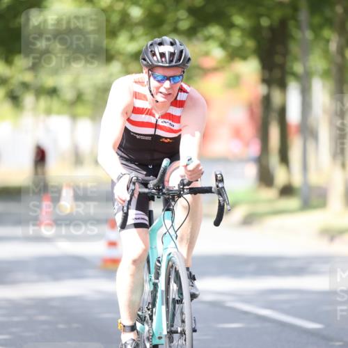 11.08.2024 - GEWOBA Citytriathlon Bremen H.Heesch http://msf.ph/oto/6803051 11.08.2024 12:04:50 Laufen  meine-sportfotos.de
