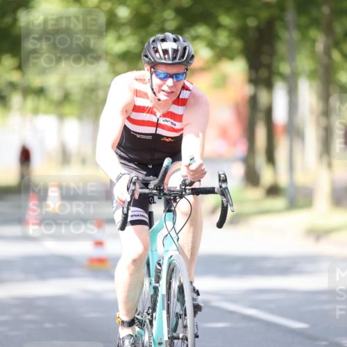 11.08.2024 - GEWOBA Citytriathlon Bremen H.Heesch http://msf.ph/oto/6803052 11.08.2024 12:04:50 Laufen  meine-sportfotos.de