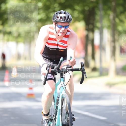 11.08.2024 - GEWOBA Citytriathlon Bremen H.Heesch http://msf.ph/oto/6803053 11.08.2024 12:04:50 Laufen  meine-sportfotos.de