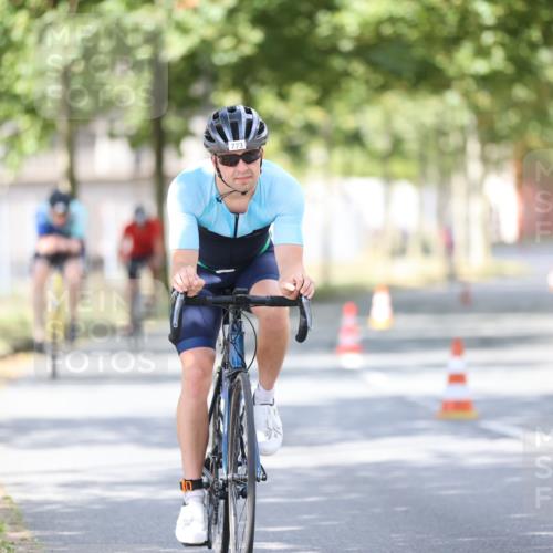 11.08.2024 - GEWOBA Citytriathlon Bremen H.Heesch http://msf.ph/oto/6803066 11.08.2024 12:04:54 Laufen  meine-sportfotos.de