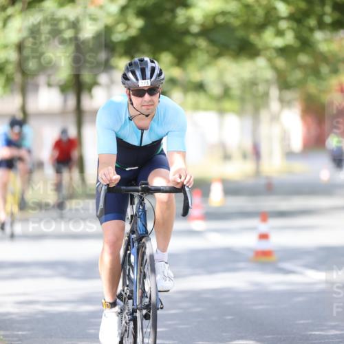 11.08.2024 - GEWOBA Citytriathlon Bremen H.Heesch http://msf.ph/oto/6803068 11.08.2024 12:04:54 Laufen  meine-sportfotos.de
