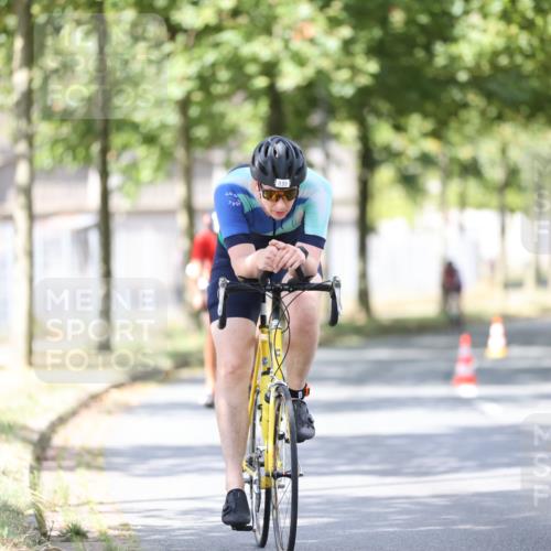 11.08.2024 - GEWOBA Citytriathlon Bremen H.Heesch http://msf.ph/oto/6803079 11.08.2024 12:04:56 Laufen  meine-sportfotos.de