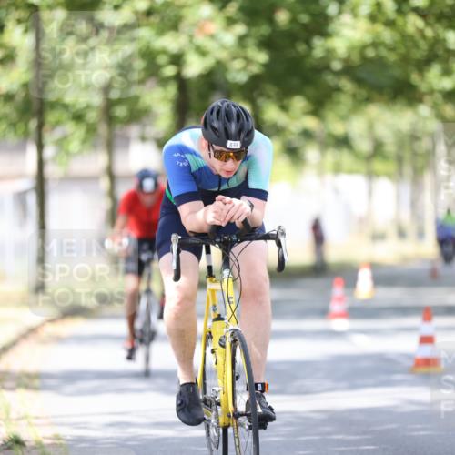 11.08.2024 - GEWOBA Citytriathlon Bremen H.Heesch http://msf.ph/oto/6803083 11.08.2024 12:04:56 Laufen  meine-sportfotos.de