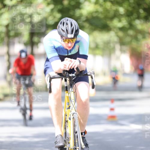 11.08.2024 - GEWOBA Citytriathlon Bremen H.Heesch http://msf.ph/oto/6803089 11.08.2024 12:04:56 Laufen  meine-sportfotos.de