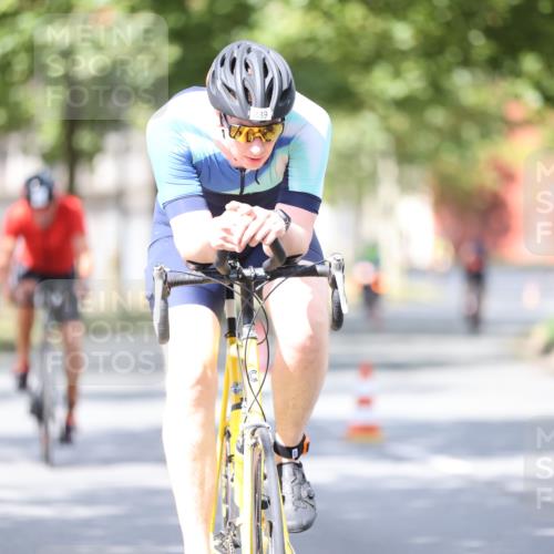 11.08.2024 - GEWOBA Citytriathlon Bremen H.Heesch http://msf.ph/oto/6803091 11.08.2024 12:04:56 Laufen  meine-sportfotos.de