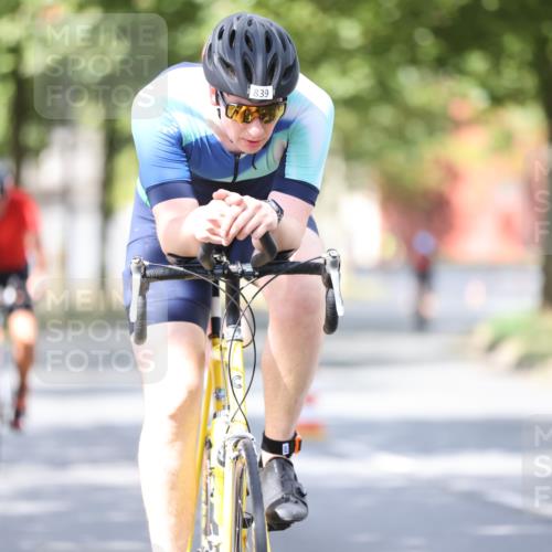 11.08.2024 - GEWOBA Citytriathlon Bremen H.Heesch http://msf.ph/oto/6803093 11.08.2024 12:04:56 Laufen  meine-sportfotos.de
