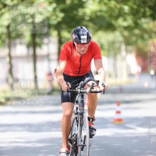 11.08.2024 - GEWOBA Citytriathlon Bremen H.Heesch http://msf.ph/oto/6803099 11.08.2024 12:04:57 Laufen  meine-sportfotos.de