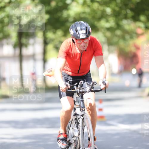 11.08.2024 - GEWOBA Citytriathlon Bremen H.Heesch http://msf.ph/oto/6803102 11.08.2024 12:04:57 Laufen  meine-sportfotos.de