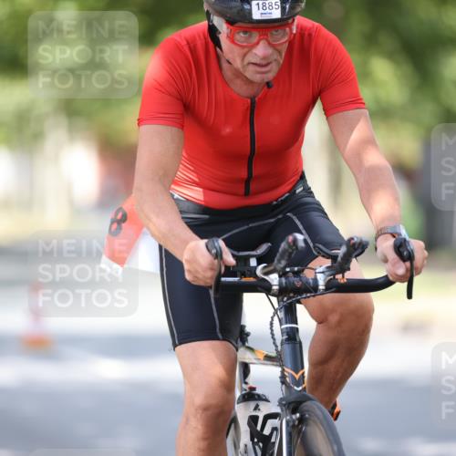 11.08.2024 - GEWOBA Citytriathlon Bremen H.Heesch http://msf.ph/oto/6803112 11.08.2024 12:04:58 Laufen  meine-sportfotos.de