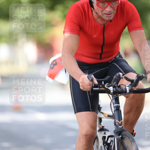 11.08.2024 - GEWOBA Citytriathlon Bremen H.Heesch http://msf.ph/oto/6803113 11.08.2024 12:04:58 Laufen  meine-sportfotos.de