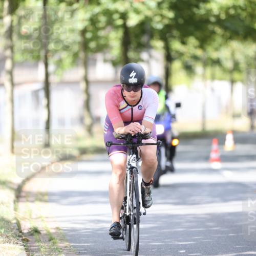 11.08.2024 - GEWOBA Citytriathlon Bremen H.Heesch http://msf.ph/oto/6803114 11.08.2024 12:05:03 Laufen  meine-sportfotos.de