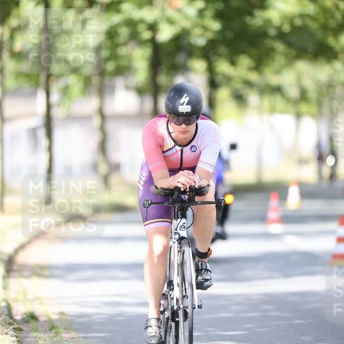 11.08.2024 - GEWOBA Citytriathlon Bremen H.Heesch http://msf.ph/oto/6803117 11.08.2024 12:05:03 Laufen  meine-sportfotos.de