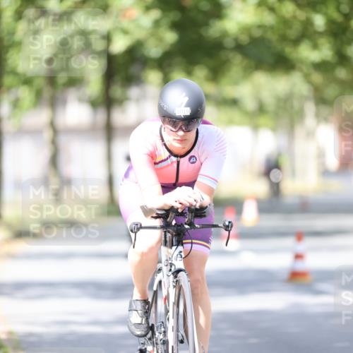 11.08.2024 - GEWOBA Citytriathlon Bremen H.Heesch http://msf.ph/oto/6803122 11.08.2024 12:05:03 Laufen  meine-sportfotos.de