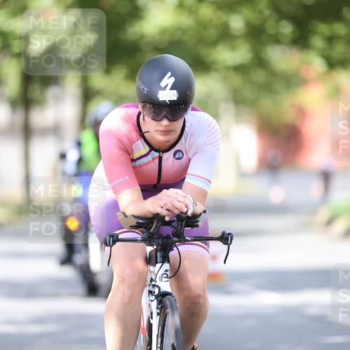 11.08.2024 - GEWOBA Citytriathlon Bremen H.Heesch http://msf.ph/oto/6803127 11.08.2024 12:05:03 Laufen  meine-sportfotos.de
