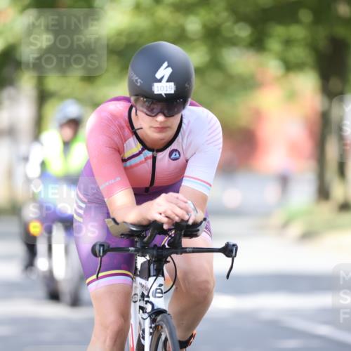 11.08.2024 - GEWOBA Citytriathlon Bremen H.Heesch http://msf.ph/oto/6803129 11.08.2024 12:05:03 Laufen  meine-sportfotos.de