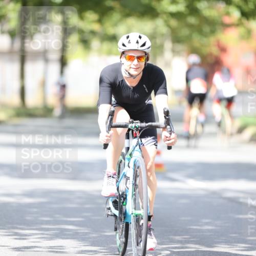 11.08.2024 - GEWOBA Citytriathlon Bremen H.Heesch http://msf.ph/oto/6803165 11.08.2024 12:05:15 Laufen  meine-sportfotos.de