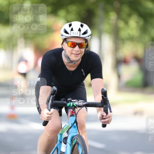 11.08.2024 - GEWOBA Citytriathlon Bremen H.Heesch http://msf.ph/oto/6803175 11.08.2024 12:05:16 Laufen  meine-sportfotos.de