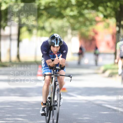 11.08.2024 - GEWOBA Citytriathlon Bremen H.Heesch http://msf.ph/oto/6803188 11.08.2024 12:05:20 Laufen  meine-sportfotos.de